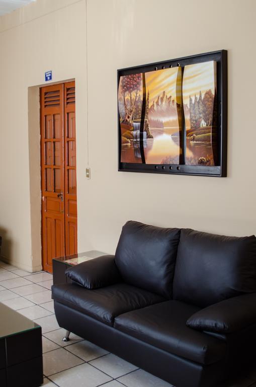 גואדלחארה Hotel Posada San Pablo מראה חיצוני תמונה
