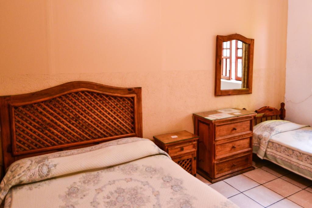 גואדלחארה Hotel Posada San Pablo מראה חיצוני תמונה
